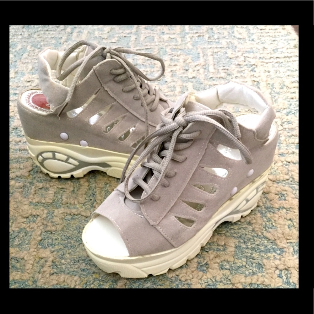 Unique Fashion Sneakers - Fabulous!